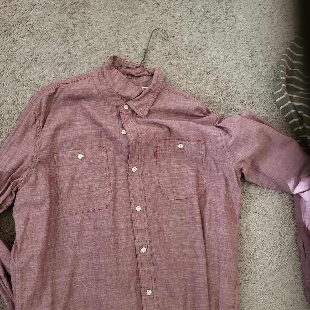 Button up, polos,sweaters - Picture 2 of 9